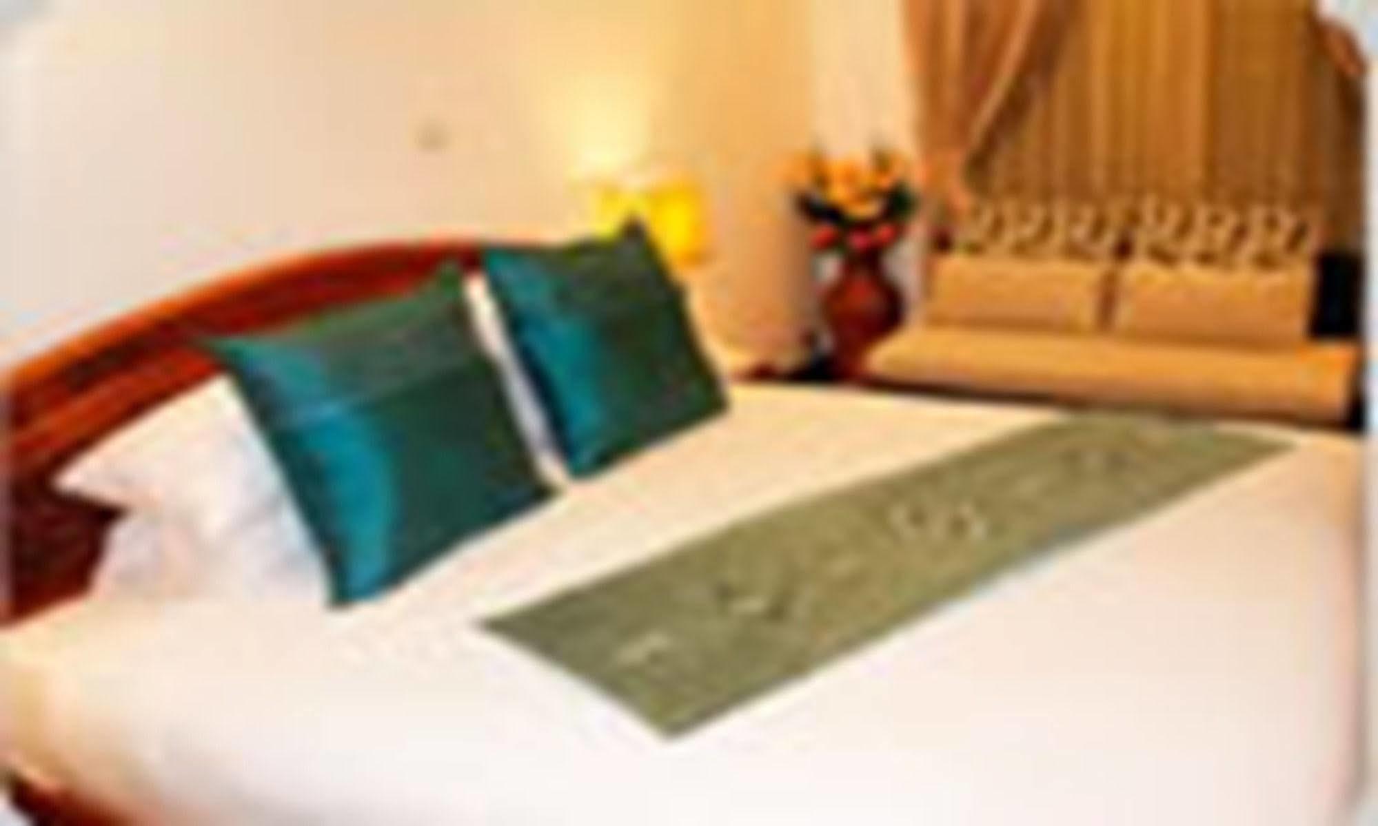 Ang Thong Hotel Luang Prabang Exterior photo